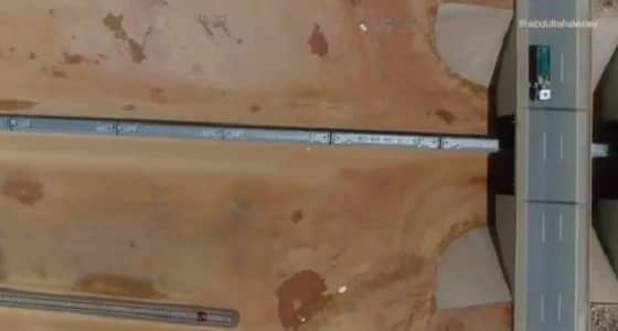 بالفيديو.. تصوير جوي لقطار " سار " وهو يدخل محطة القصيم