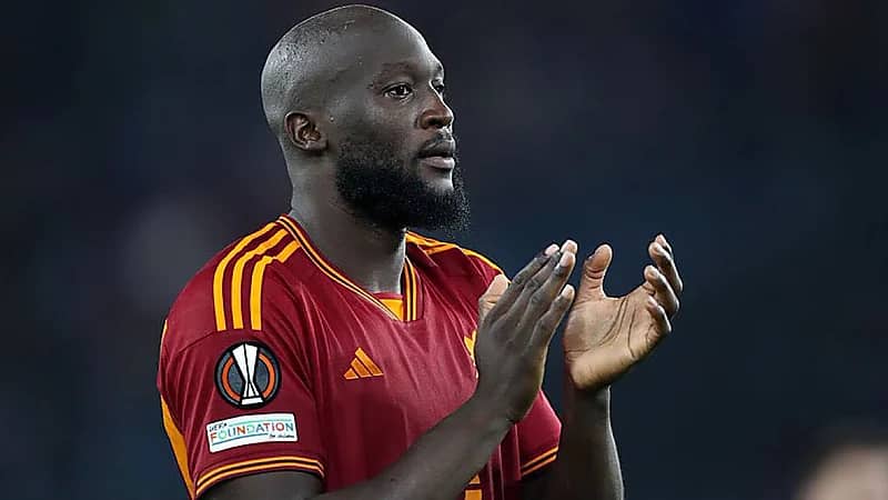 لوكاكو يغير موقفه ويعلن رغبته في الانتقال إلى الدوري السعودي