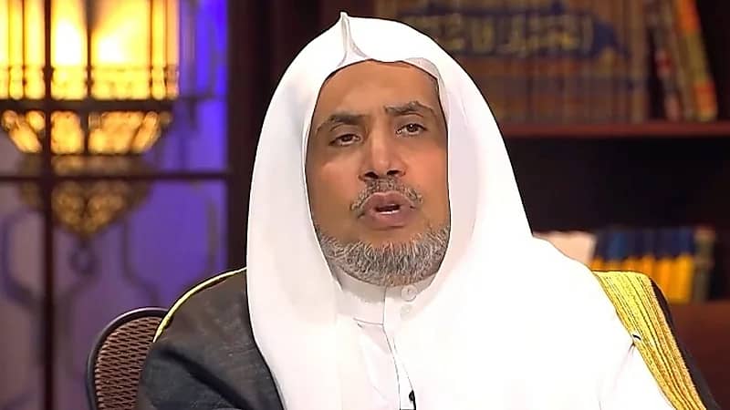 بالفيديو.. العيسى يوضح سبب للسماء سقفا ماديا .. وسر لونها الأزرق