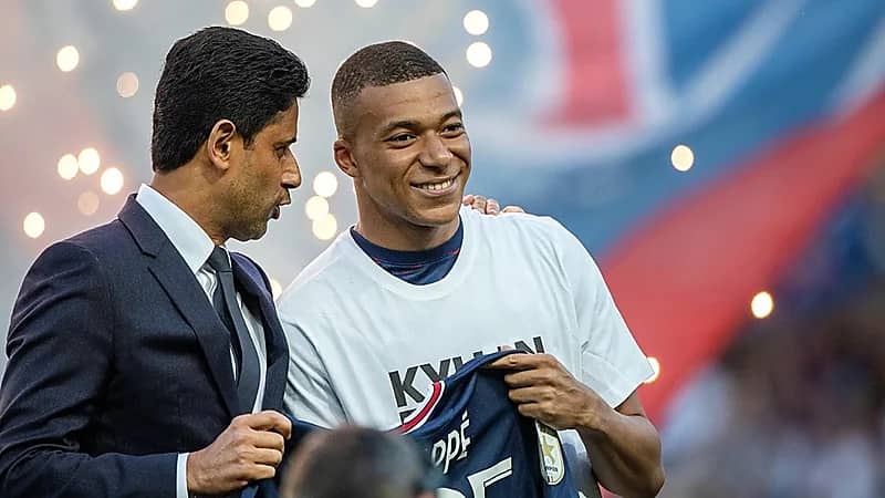 الخليفي: مبابي لن يغادر سان جيرمان بلا مقابل..فيديو