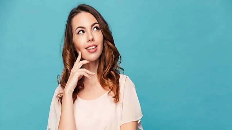 إشارات لوجود شخصًا ما يفكر بكِ