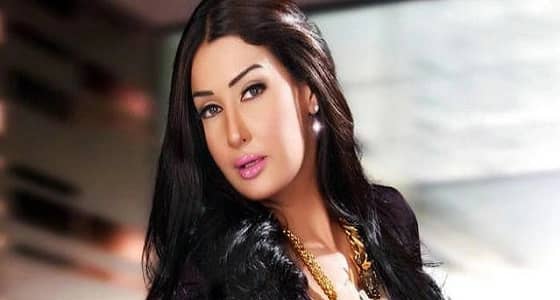 بالفيديو.. فضيحة جديدة لغادة عبدالرازق داخل مطعم