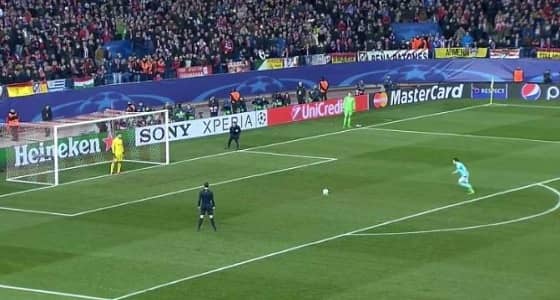 بالفيديو.. إعادة اللاعبين من غرفة الملابس للعب ضربة جزاء بألمانيا