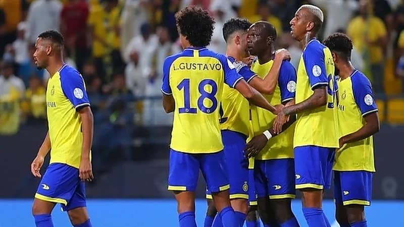 النصر يواجه أزمة في الملاعب