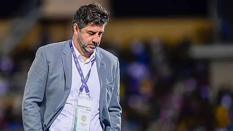 بالفيديو.. حقيقة تفاوض الهلال مع "فيتوريا"