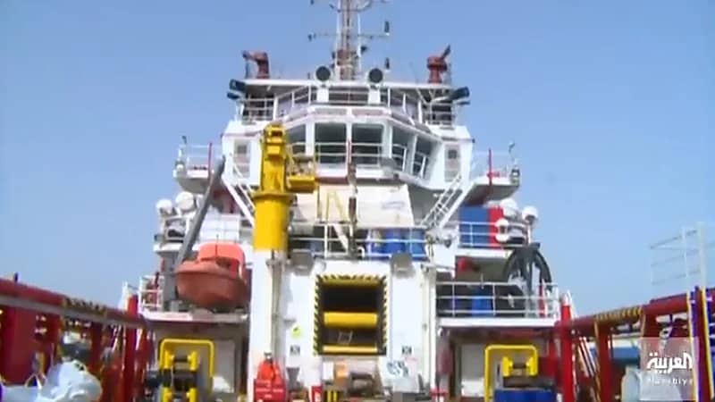 لقطات لسفينة مكافحة الانسكابات الزيتية التي وصلت إلى جدة