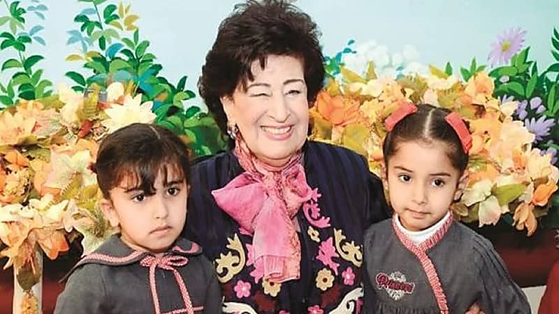 نقل "ماما أنيسة" إلى المستشفى بعد تعرضها لأزمة صحية