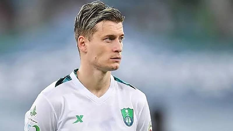 أليوسكي يودع الأهلي وينتقل إلى لوجانو السويسري