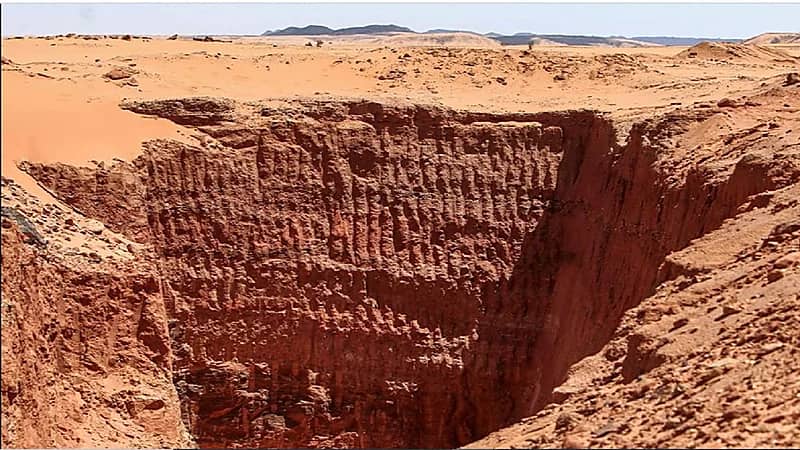 "التنقيب عن الذهب" يقتل 13 سودانيا داخل بئر