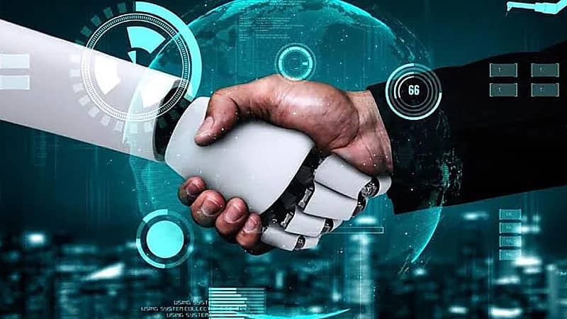 "بيان" أول موظفة ذكاء اصطناعي في المملكة لتعزيز التواصل الداخلي في العمل.. فيديو