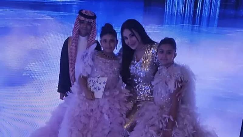 لجين عمران برفقة الأميرتين نوف وهلا في حفل زفاف الأميرة حصة.. صورة