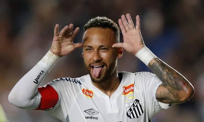 نيمار يُذهل الجماهير بهدف خرافي من ركنية مع سانتوس.. فيديو