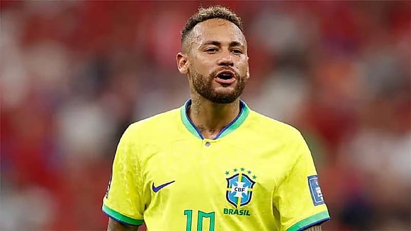 نيمار يرفض التعليق على مدرب البرازيل الجديد: أنا مجرد لاعب.. فيديو