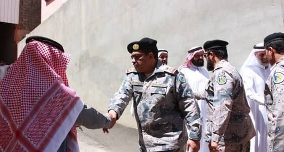 قائد حرس الحدود بعسير ينقل تعازي القيادة لأسرة الشهيد القحطاني