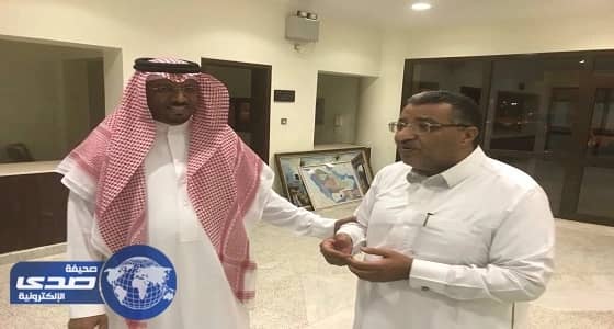 الدكتور علي مرزوق مشرفاً على إنشاء متحف نادي ضمك