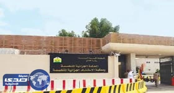 تفاصيل.. حملة أمنية في الرياض لمصادرة منتجات مقلدة وضبط مصنعا للخمور