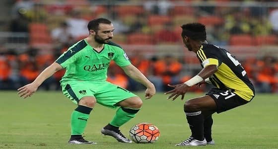 " الأهلي " يقرر إبعاد اليوناني فيتفا