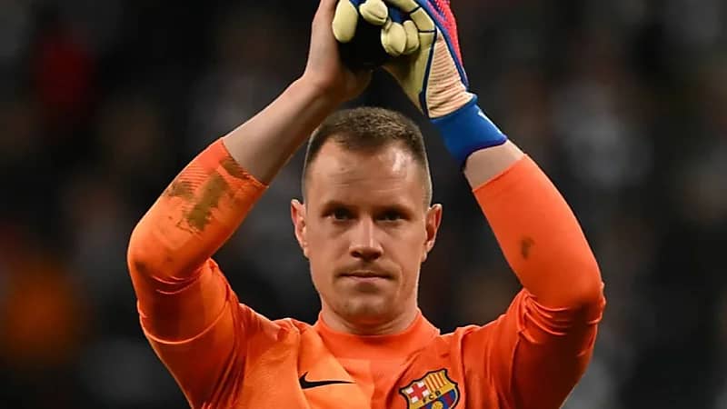 برشلونة يسحب شارة القيادة من تير شتيغن