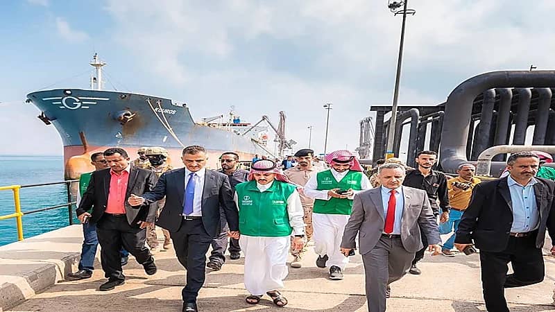 وصول الدفعة الثالثة من منحة المشتقات النفطية السعودية لميناء عدن