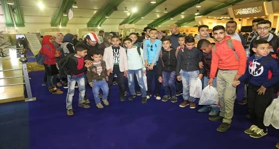 طلاب مدينة مصرية في ضيافة الجناح السعودي بمعرض القاهرة للكتاب