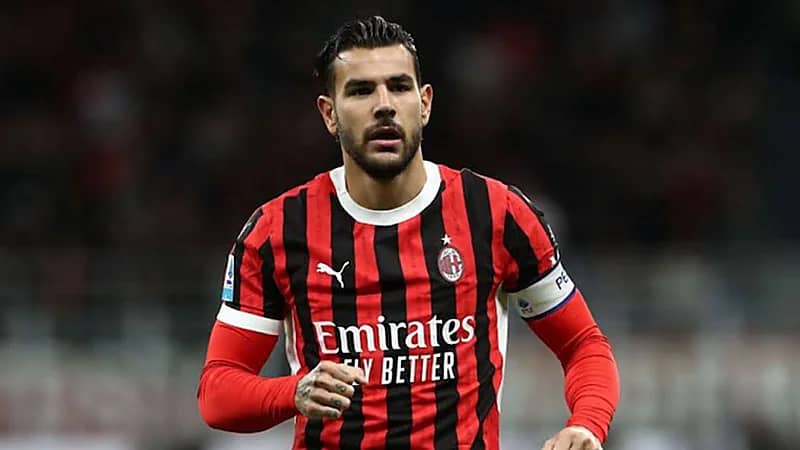 الهلال والنصر يتسابقان للتعاقد مع هيرنانديز