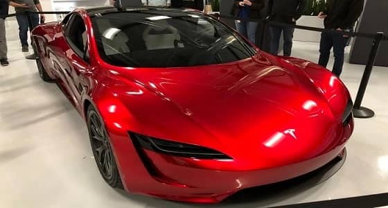 بالصور.. أول ظهور لسيارة " تسلا رودستر " الجديدة