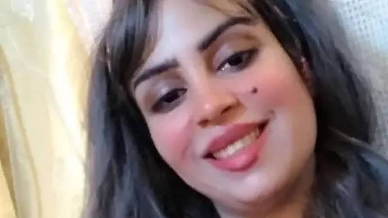 حبس بلوغر عراقية ستة أشهر بتهمة سب والدها