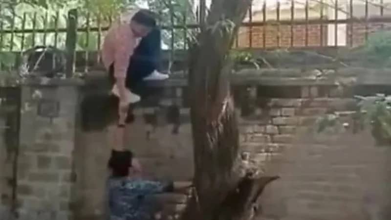 الهند.. شباب اجتازوا سور جامعة للتحرش بالطالبات