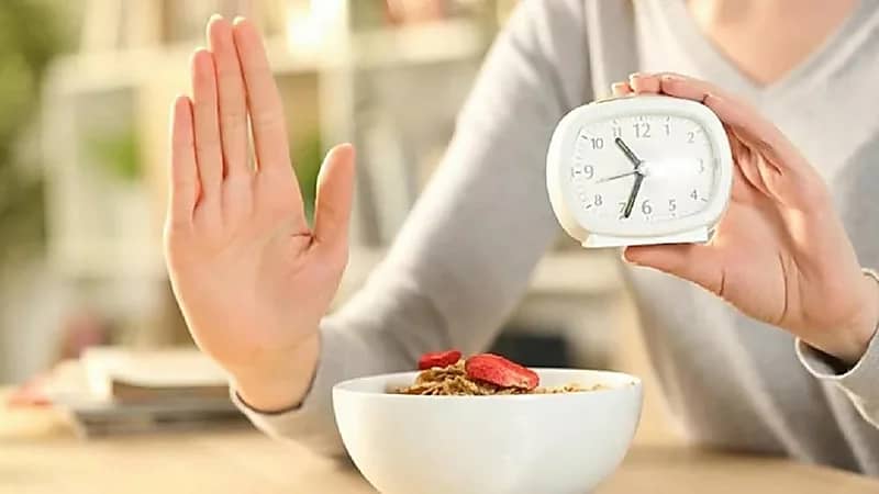 الخضيري يوضح فوائد الصيام المتقطع في التنحيف