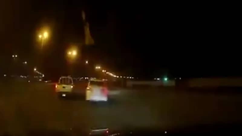 بالفيديو.. سائق متهور كاد أن يتسبب في حادثين بجازان