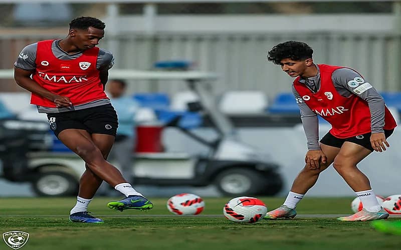 كبير آسيا يعاود تدريباته استعدادا لمواجهة الرائد