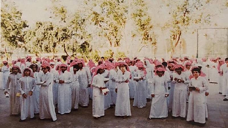 صورة جميلة لطلاب إحدى مدارس الرياض قبل نحو 40 عام