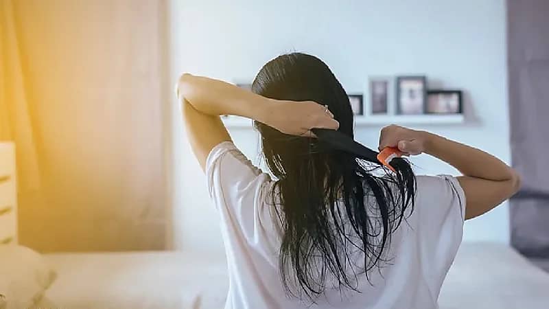 خبراء يؤكدون: الشعر المبلل ليس له علاقة بالإصابة بالزكام