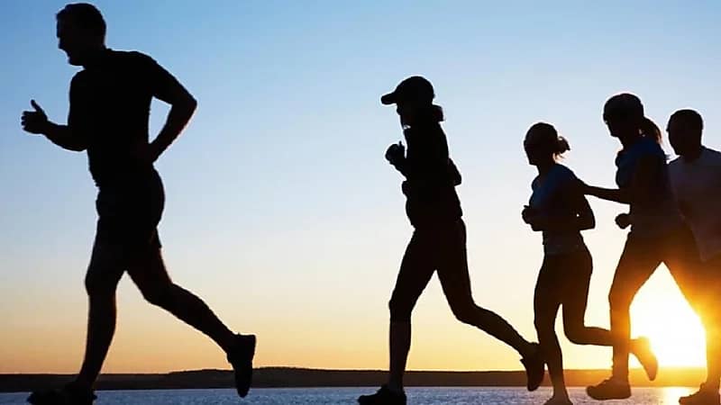 طبيب: الركض يؤدي إلى التهاب المفاصل