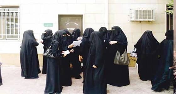 معلمة سابقة تناشد بحل أزمة عقود الرواتب المنخفضة بالمدارس الأهلية