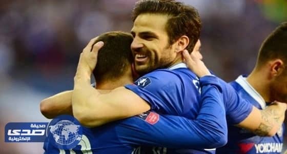 ميلان يفتح أبوابه لفابريجاس