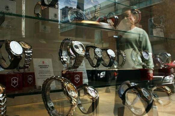 صادرات صناعة الساعات السويسرية تتراجع للعام السابع على التوالي