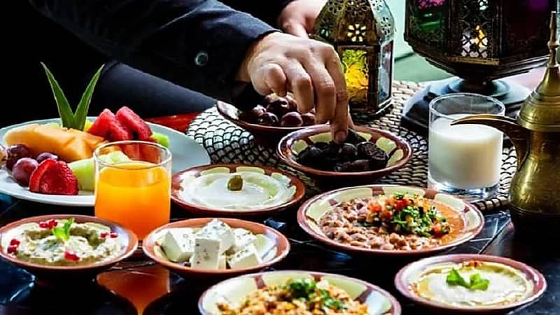 "الغذاء والدواء" تصدر دليل صحي لخيارات متنوعة لإفطار وسحور رمضان