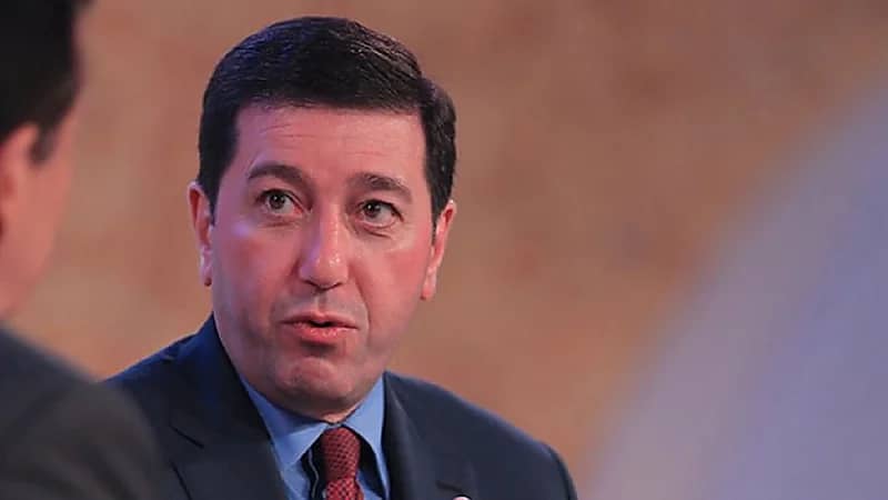 وُلد بالقدس وليس متزوجًا..معلومات عن باسم عوض الله الذي اعتقله الجيش الأردني