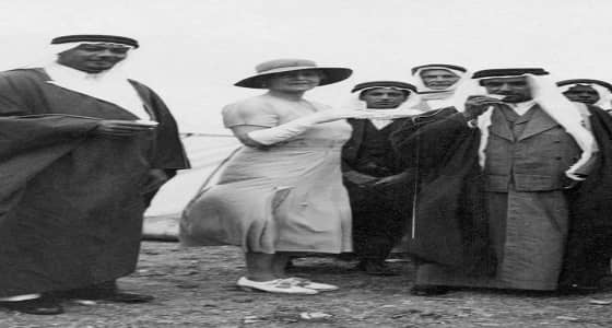 مكتبة الملك عبدالعزيز العامة تنظم معرض صور الأميرة أليس بلندن