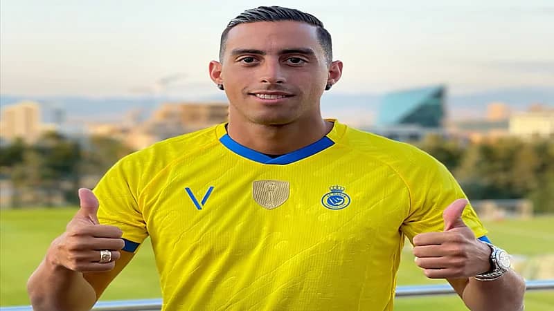 النصر يتخلص من مدافعه الأرجنتيني فونيس موري