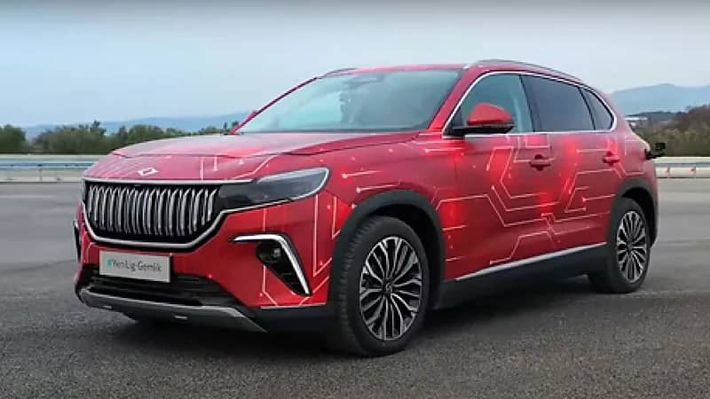 بالفيديو.. بدء إنتاج سيارة TOGG الكهربائية بتركيا