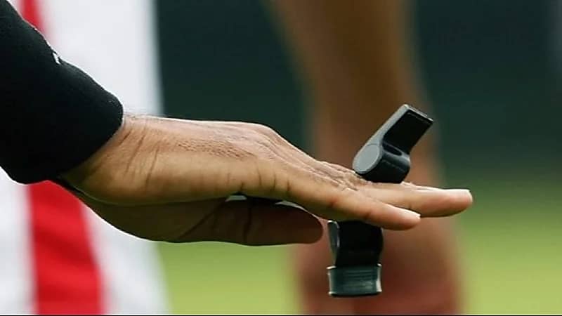 بالفيديو .. سقوط حكم مباراة كوت ديفوار وإثيوبيا مغميًا عليه في أرض الملعب