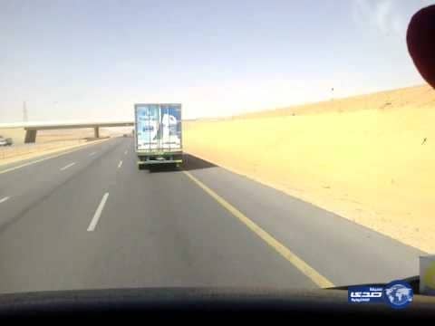 هطول أمطار على عدة مراكز بمحافظة تيماء