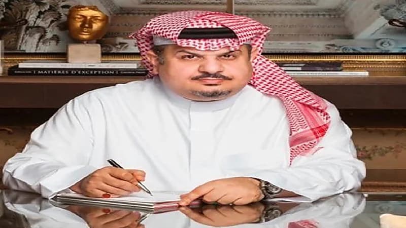 فيديو صادم يوثق اعتداء زوج على زوجته ورضيعها في الشارع