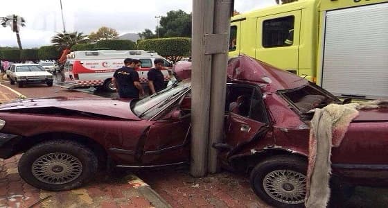 بالفيديو.. مضاربة عنيفة بين شيبان وسط شارع عام