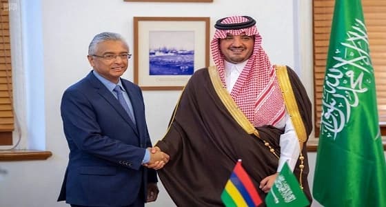 بالصور.. سمو وزير الداخلية يعقد جلسة مباحثات مع رئيس مجلس الوزراء بموريشيوس