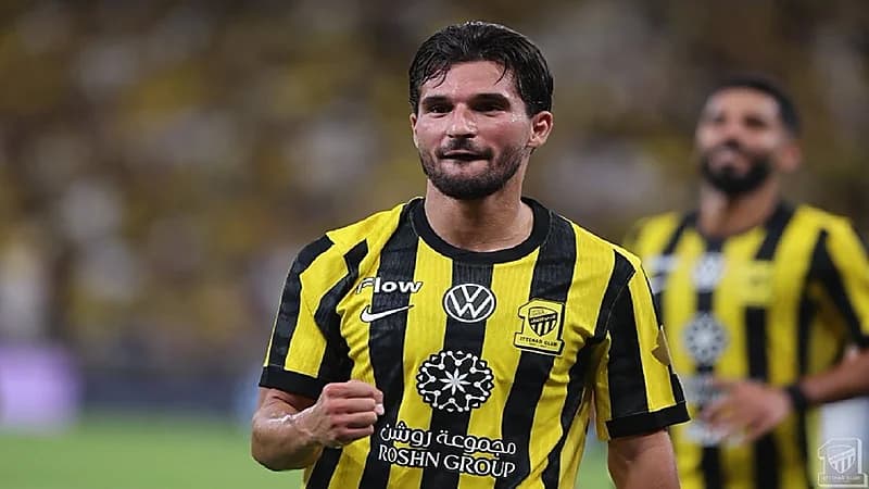 غياب محترف الاتحاد عن لقاء شباب الأهلي