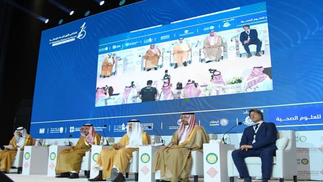 الأمير سلطان يعلن رعاية خادم الحرمين للمؤتمر الدولي السابع وجائزة الملك سلمان لأبحاث الإعاقة