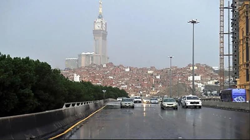 "العمليات الأمنية" تحذر من أمطار غزيرة على مكة المكرمة